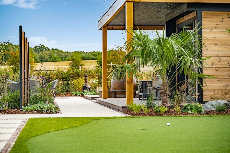 Modern-Family-Garden-Putting-Green-Golf_1500